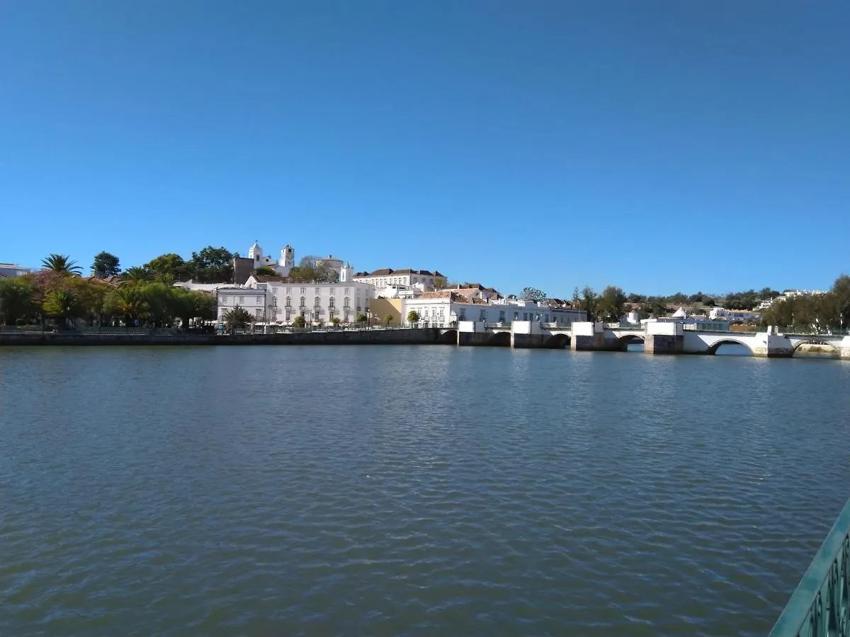 3-Bed Apartment In Town Centre With Beach Access! Tavira