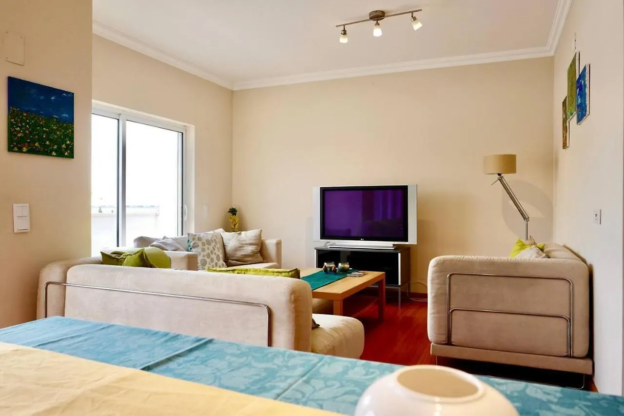 3-Bed Apartment In Town Centre With Beach Access! Tavira