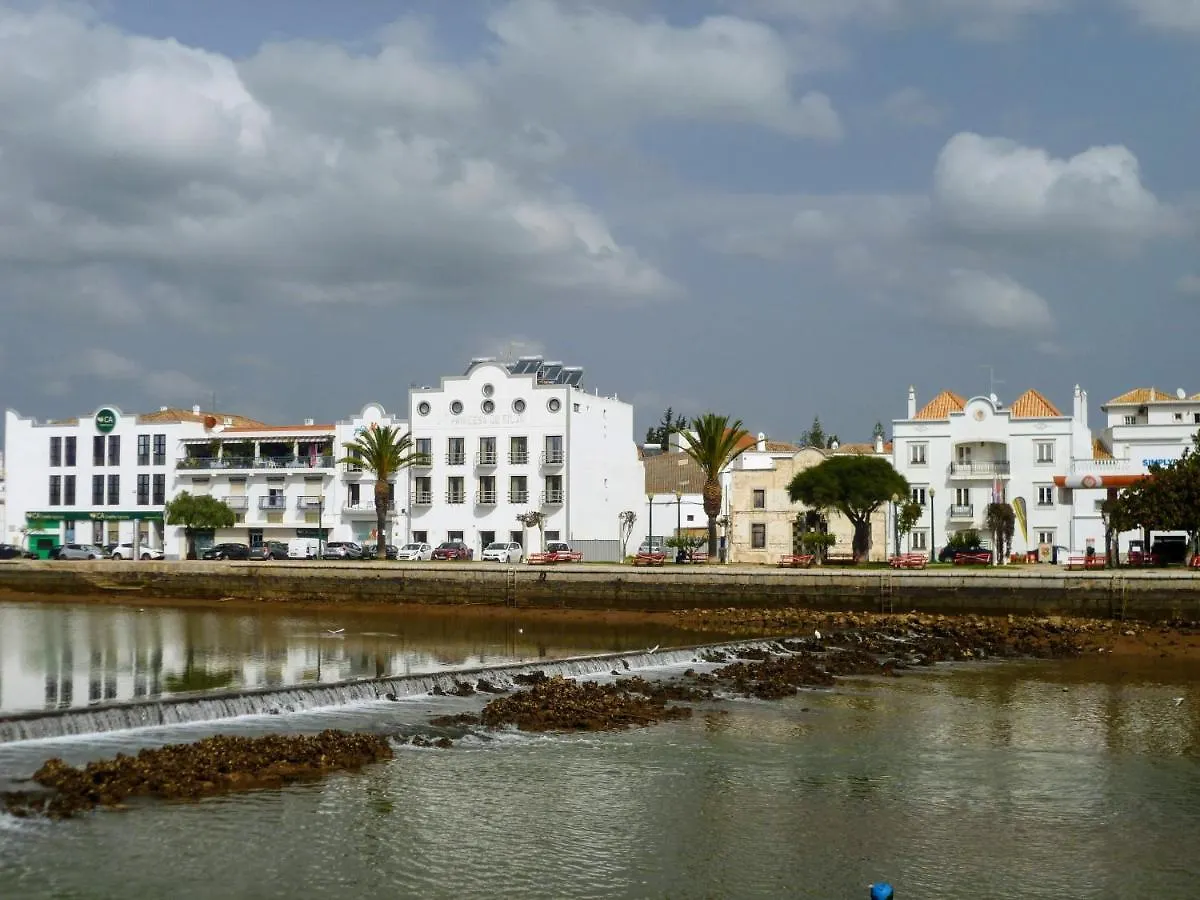 3-Bed Apartment In Town Centre With Beach Access! Tavira